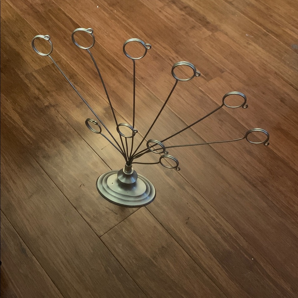 Two's Company - 10 picture holder.
Add a flare to your decor.